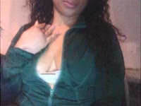 Ik ben een exotische, prachtige Caribische dame met een ongekende passie voor het leven en alles wat erbij komt kijken. Mijn warme uitstraling en sensuele energie zullen je direct betoveren, en ik ben hier om je mee te nemen op een reis van verleiding en plezier.Ben jij op zoek naar een hete, verleidelijke ervaring die je niet snel zult vergeten? Kom dan bij mij, de Caribische stoute dame die weet wat ze doet. Ik combineer de passie van de tropen met een ondeugende flair die jou gegarandeerd in vuur en vlam zal zetten.Met mijn exotische charme, speelse houding en avontuurlijke geest neem ik je mee naar een wereld van plezier en opwinding. Of je nu hebt in een flirterige chat, een uitdagend spel of iets dat je grenzen opzoekt, ik ben hier om jouw verlangens te vervullen.Dus, waar wacht je nog op? Kom bij mij en ontdek de magie van de Cariben, direct vanuit de privacy van jouw scherm. Ik ben klaar om je te verrassen, te prikkelen en je te laten verlangen naar meer. Durf jij het aan?