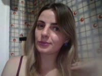 I am a very beautiful and responsive girl with a secret inside... Slim and thin, I think there are men who like that...