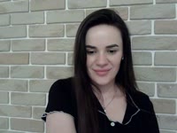 I am a sweet, open and sociable girl who loves to have fun and remember it forever.