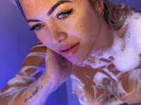 camgirl masturbating with sextoy Anelise