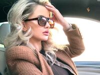 hot cam girl masturbating with vibrator MoniqueSin