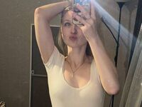 camgirl masturbating with sex toy RuthieBedsaul