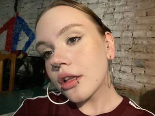 camwhore shaving pussy SaraKnights