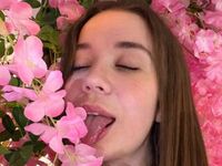 naked girl with webcam masturbating with vibrator KarenGlover