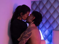 closeup live webcam show MiaAndAaron