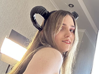 free chatroom AaliceWalter