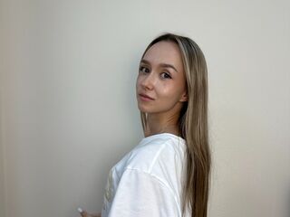 naked camgirl photo AislyBride