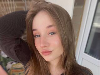 nude camgirl photo AliceTrenton