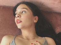 cam girl playing with vibrator AmelinaBaker