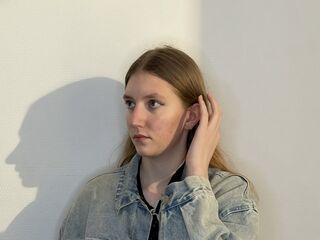 online chat AmiEllert