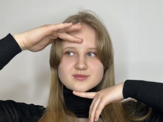 nude camgirl photo ArmindaMerry