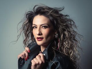 nude webcam girl photo AryTorres