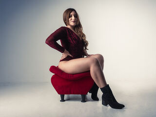 camgirl fingering bald pussy BrielleKay