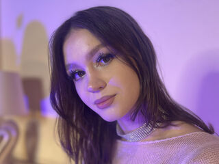 shaved pussy cam CarmenHill