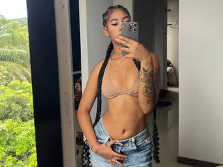 girl fingering pussy CarolineCartson