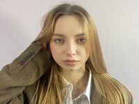 masturbating girl ChariseKuhnke