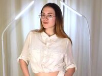 hot cam show CorneliaGarnier