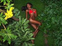 girl shaving pussy DanWoods