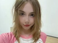 live cam girl DaniGlow