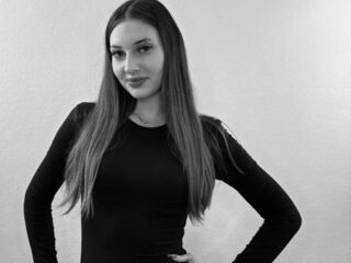 naked camgirl masturbating DaynaNicholls