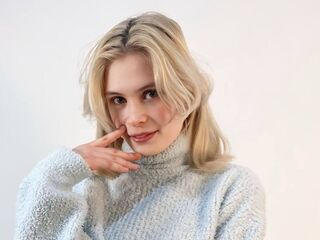 naked girl with cam DionTarzia