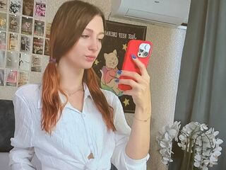 cam girl masturbating with vibrator EddaEngin