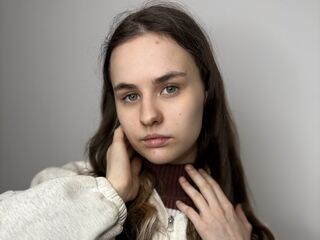 camslut topless EffieMeredith