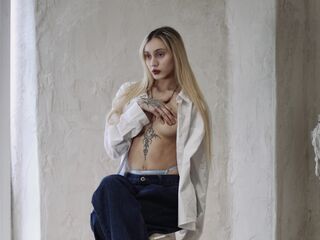 hot cam girl fingering shaved pussy EllieXeno