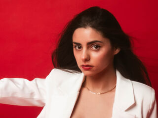 camgirl masturbating with vibrator EmiliMua