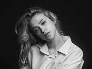 erotic cam GwynethHibbits