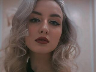 live webcam performer HanaBoysel