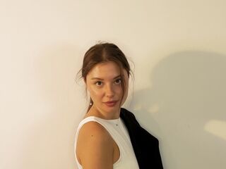 girl cam live HilaryMcgrath