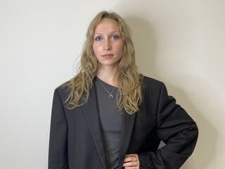 teaser webcam IrinaVelzeboer