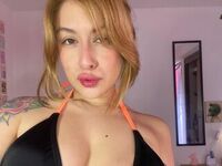 cam girl masturbating with vibrator IsabellaPalacio