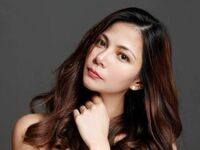 fingering camslut JadeScarlette