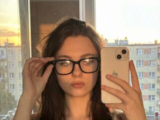 naughty cam girl masturbating with dildo JaquelynKonkel