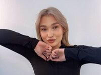 naughty cam girl masturbating with dildo JoseGregan