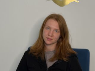cam girl showing tits KandiTivis