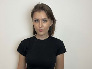 beautiful girlcam KariErpelding