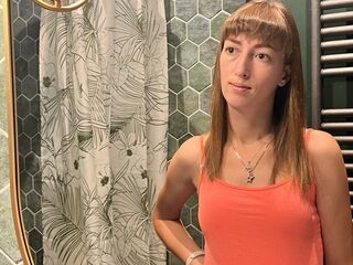 camgirl showing tits KarmenGrey