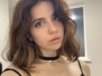 topless webcam girl KatieDarke