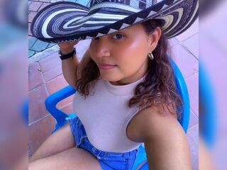 naked girl with webcam masturbating with sextoy LauraPhol