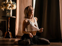 kinky video chat performer LeilaReal