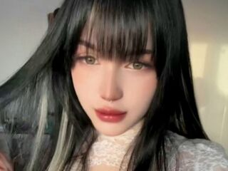 camgirl masturbating with vibrator LilithWholsh