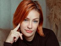 camgirl playing with sextoy LilySweet