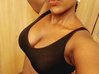 masturbating LindaeBrown