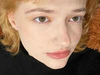 fingering webcamgirl picture LunaBeans