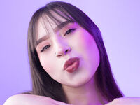 cam girl fingering pussy MadeleynRose