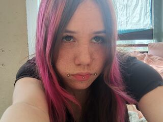 camgirl masturbating with sextoy MariNowak