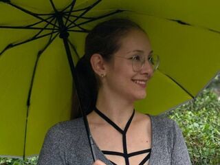 shaved pussy webcam MayDavidge